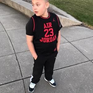 Meet your Posher, Cj